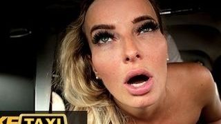 Blonde milf Victoria pure torn up in Back of a taxi