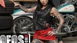 Beautiful tatted babe Joanna Angel botatted rock hard & dumps All Over